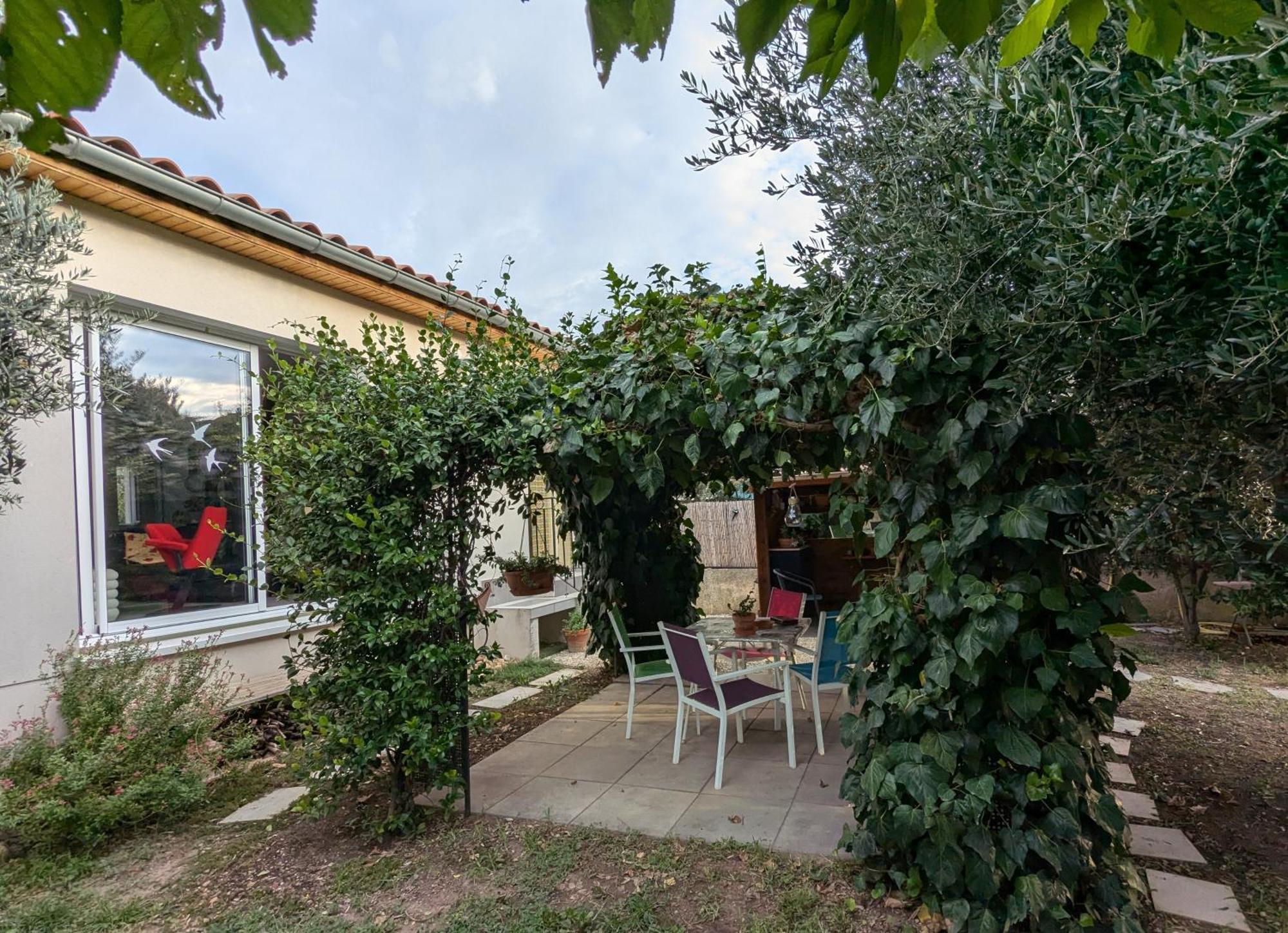 Вилла La Maison Sous L'Olivier Morieres-les-Avignon Экстерьер фото